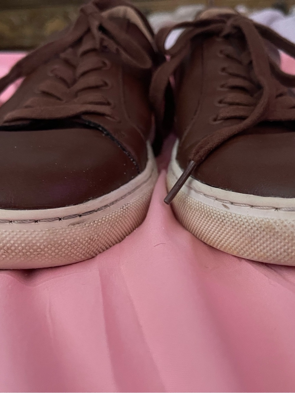 Men’s Banana Republic burgundy shoes . - Picture 3 of 5